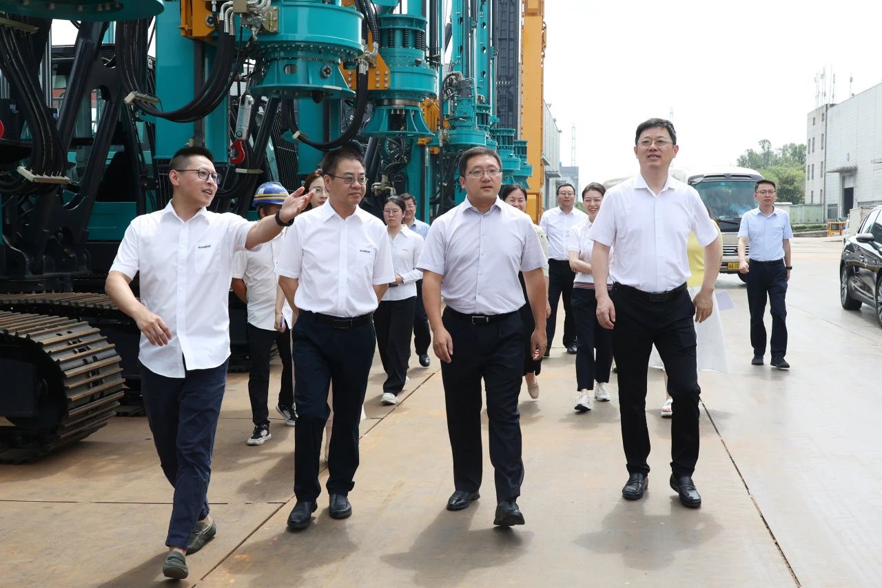 商务部自贸区港司调研鸿运国际智能