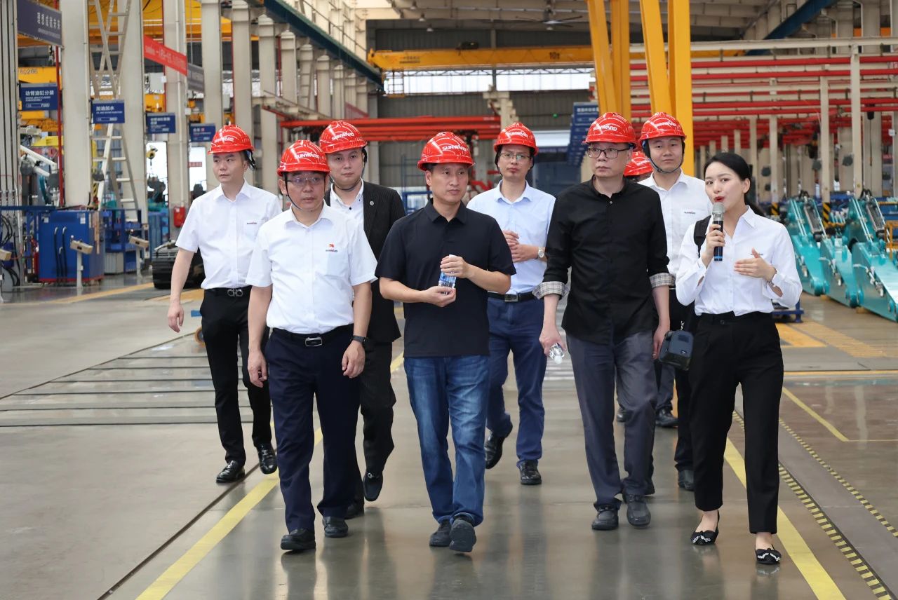 永青科技集团董事长胡晓东带队到访鸿运国际智能