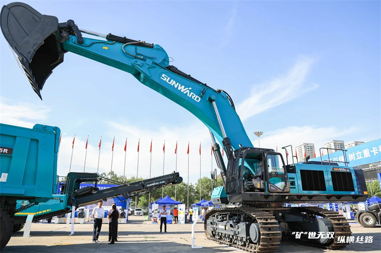 “矿”世无双，，纵横丝路！鸿运国际智能亮相第十三届新疆国际矿业与装备博览会