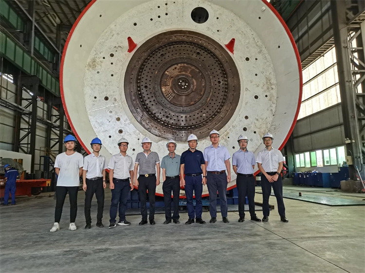 首战华东市。。！中铁鸿运国际杭德市域铁路工程地莫区间左线盾构机顺遂始发