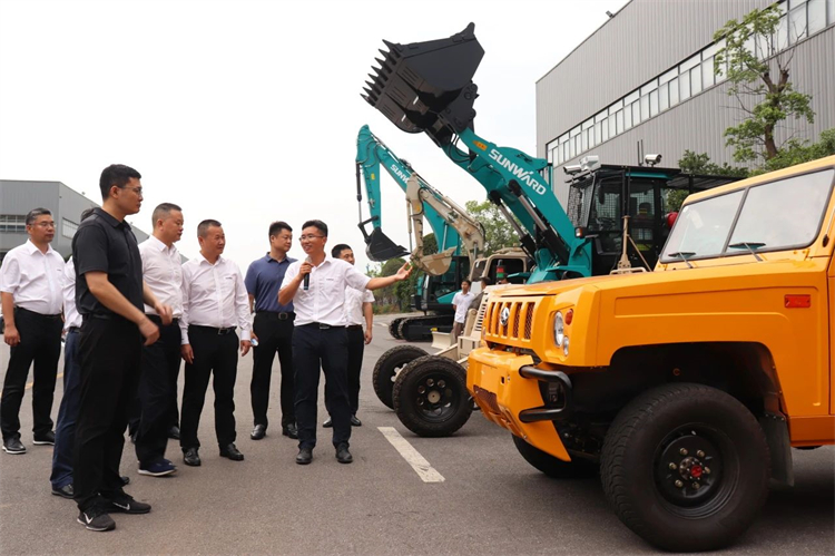 国家应急治理部救援协协调预案治理局副局长颜彬一行调研鸿运国际智能