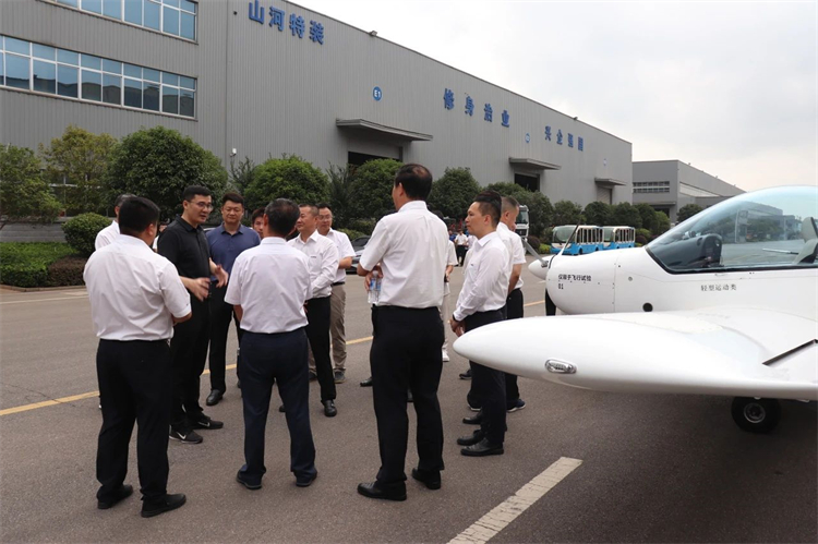 国家应急治理部救援协协调预案治理局副局长颜彬一行调研鸿运国际智能