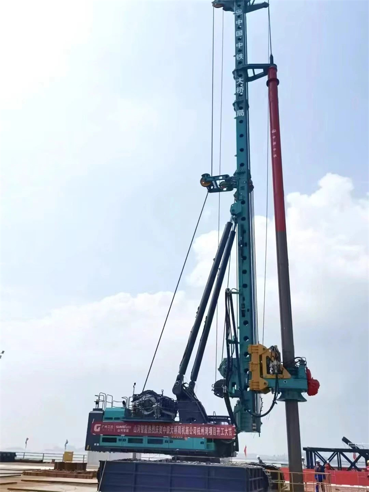 再战天下级工程！！鸿运国际智能超等旋挖钻机SWDM800H助建杭州湾跨海铁路桥项目