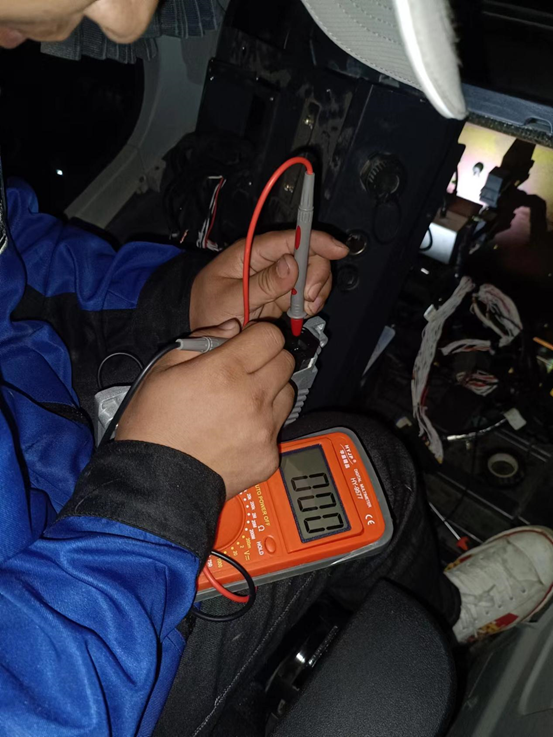 一线“热”闻 | 专业售后，，，专心折务！！！鸿运国际智能挖掘机服务万里行一直在路上