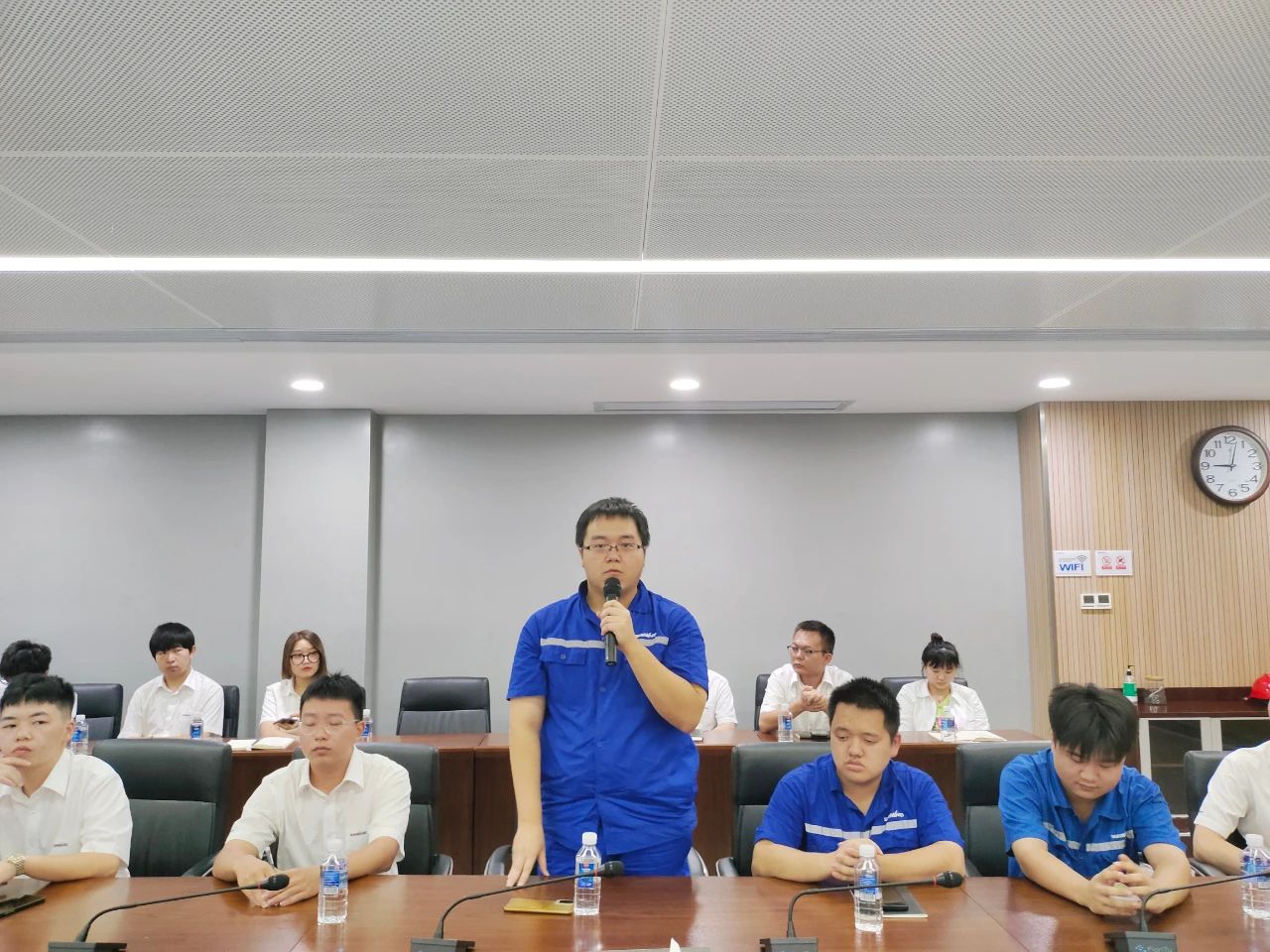 泛论心声，，，共话未来！！这场应届结业生员工座谈会，，，很暖，，，很知心！！