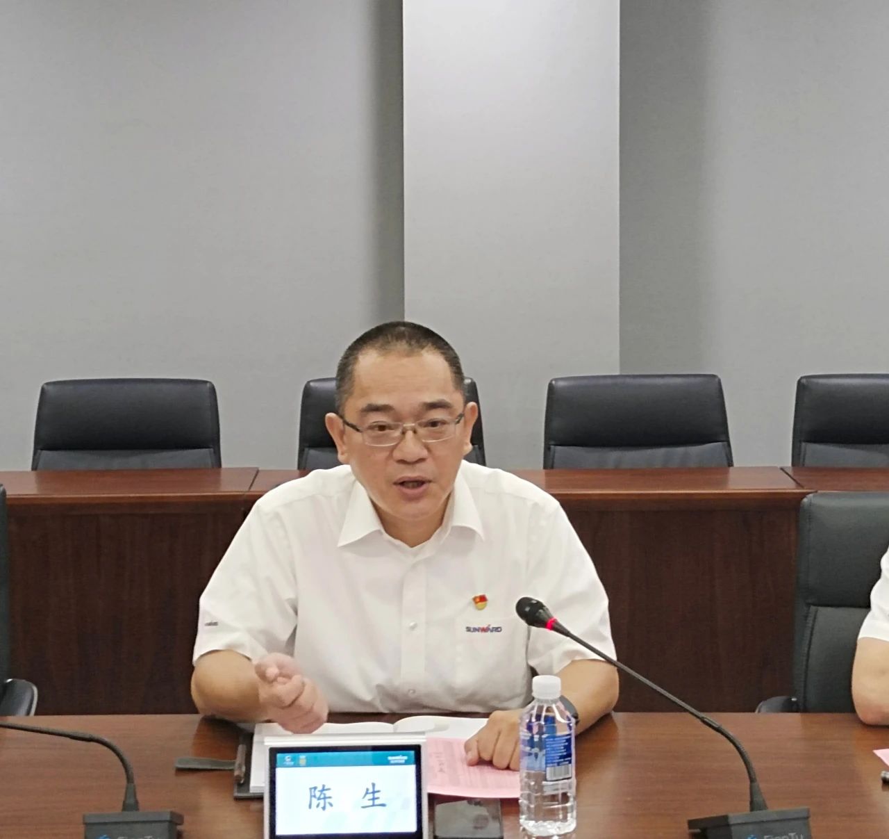 泛论心声，，，共话未来！！这场应届结业生员工座谈会，，，很暖，，，很知心！！