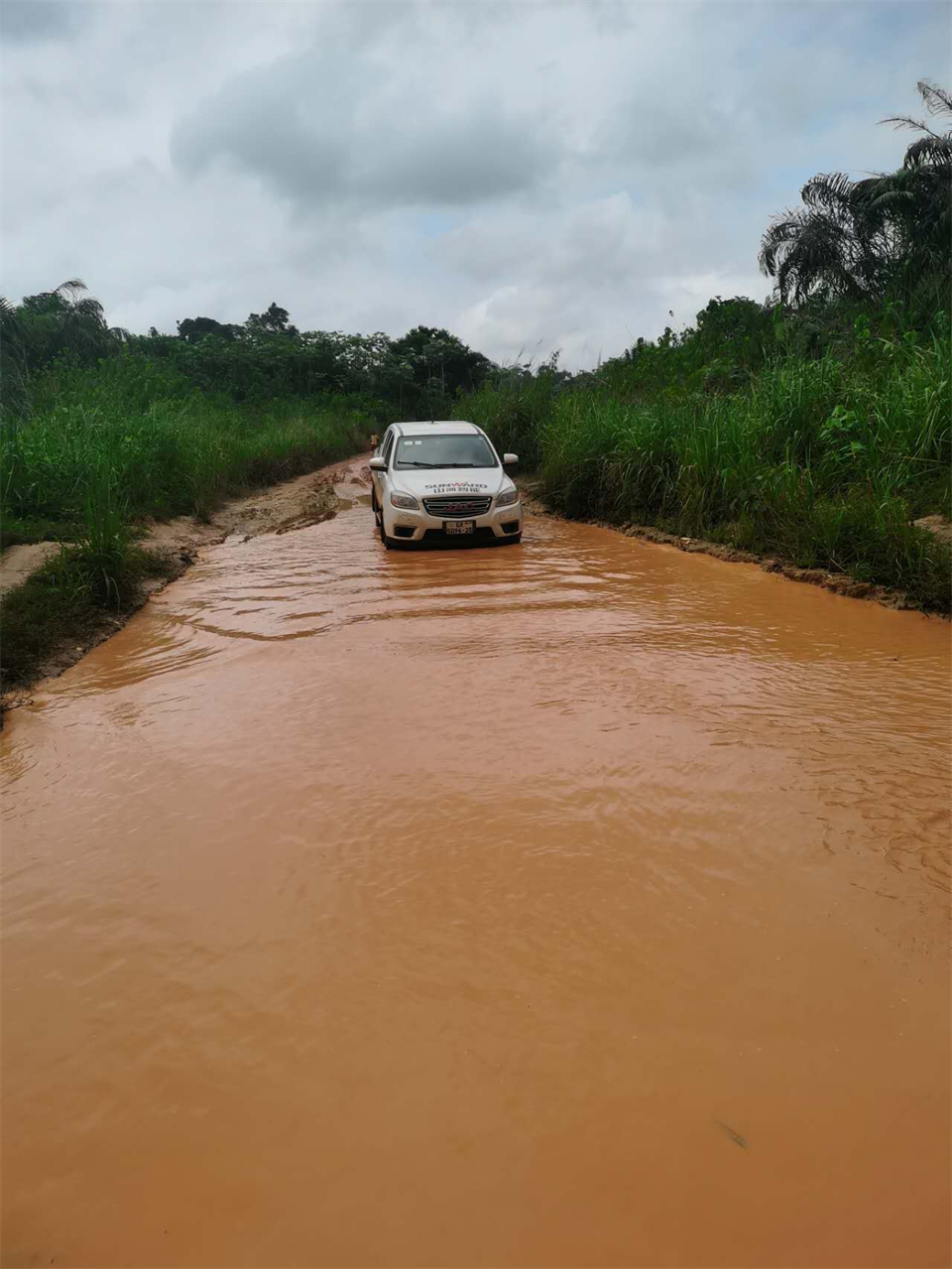 品质鸿运国际，，专心折务！鸿运国际智能服务万里行活动走进非洲加纳