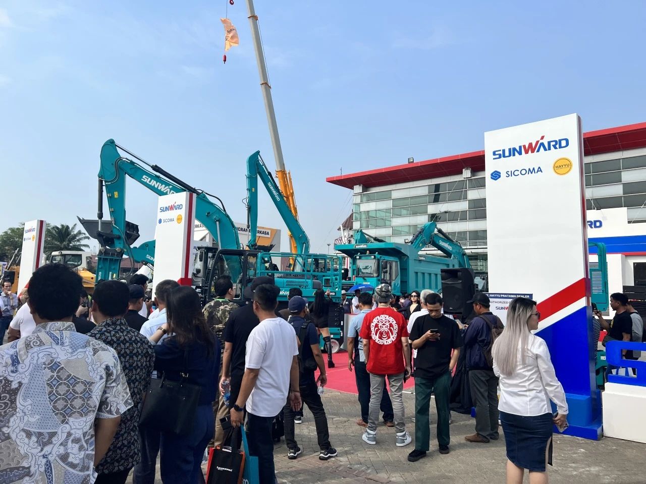 深耕细作，，逆势增添！！！鸿运国际智能艳服亮相印尼雅加达矿业展