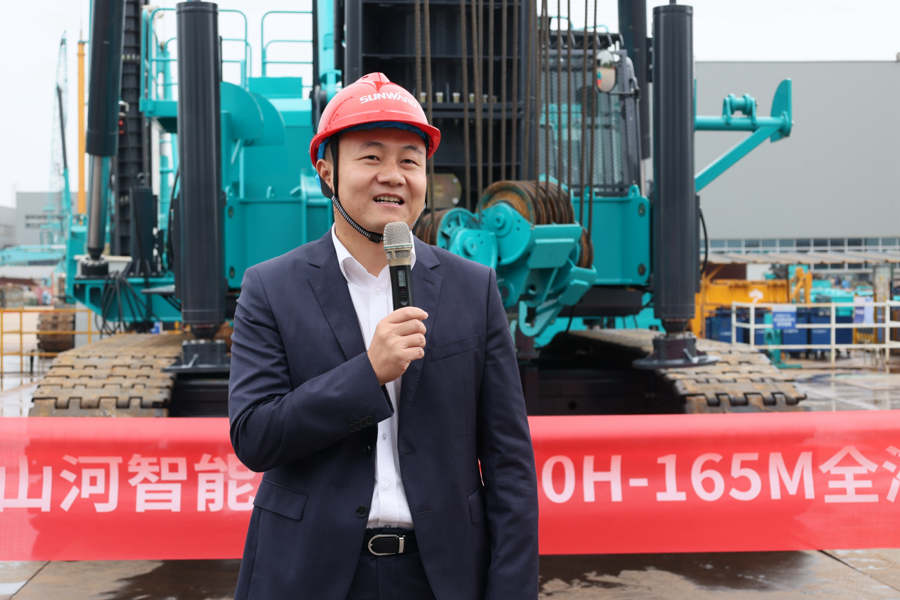 民族品牌获认可！！！鸿运国际智能桩架产品交付香港客户