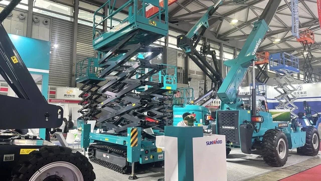 精品出击，，，闪灼魔都！！！鸿运国际智能全系列高空机械亮相2023亚洲国际高空展