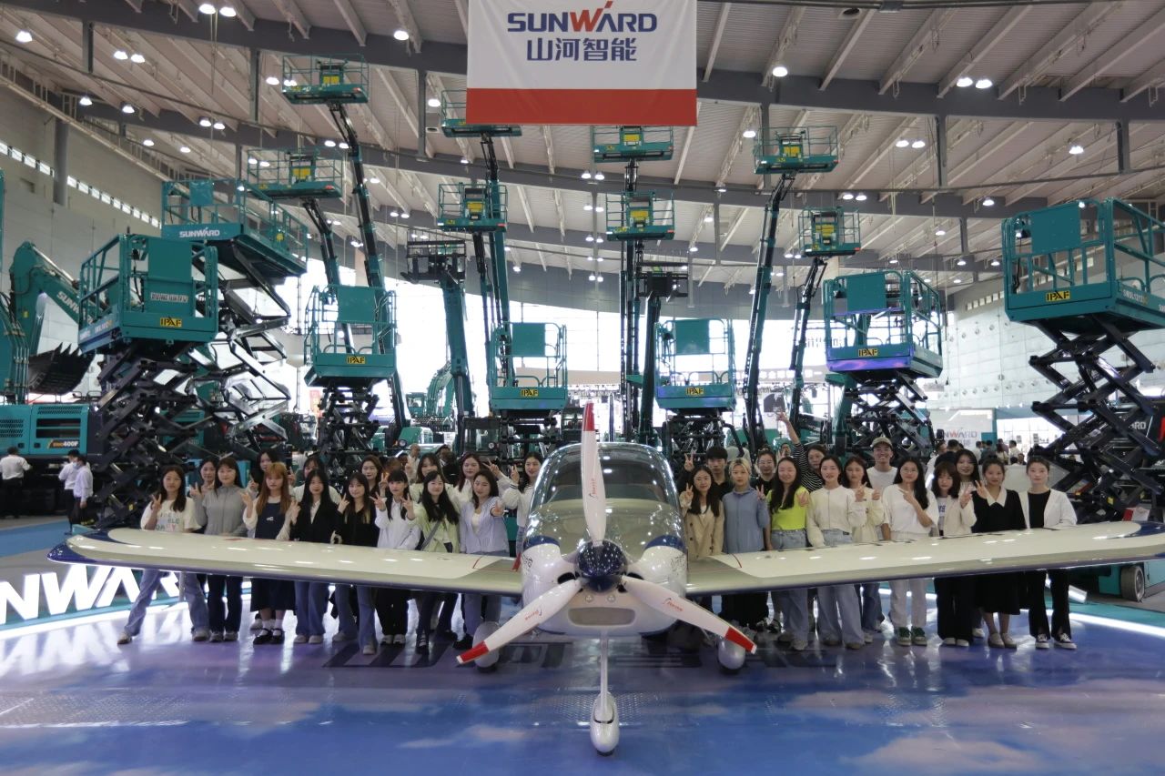 用实践彰显社会责任！！！鸿运国际智能入选2023年上市公司ESG优异实践案例