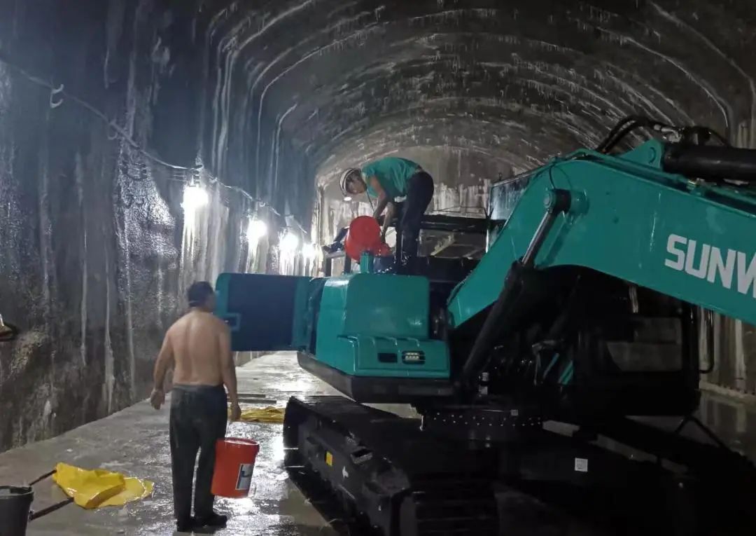 鸿运国际智能售后服务：：全力以赴，，赋予机械生命与活力