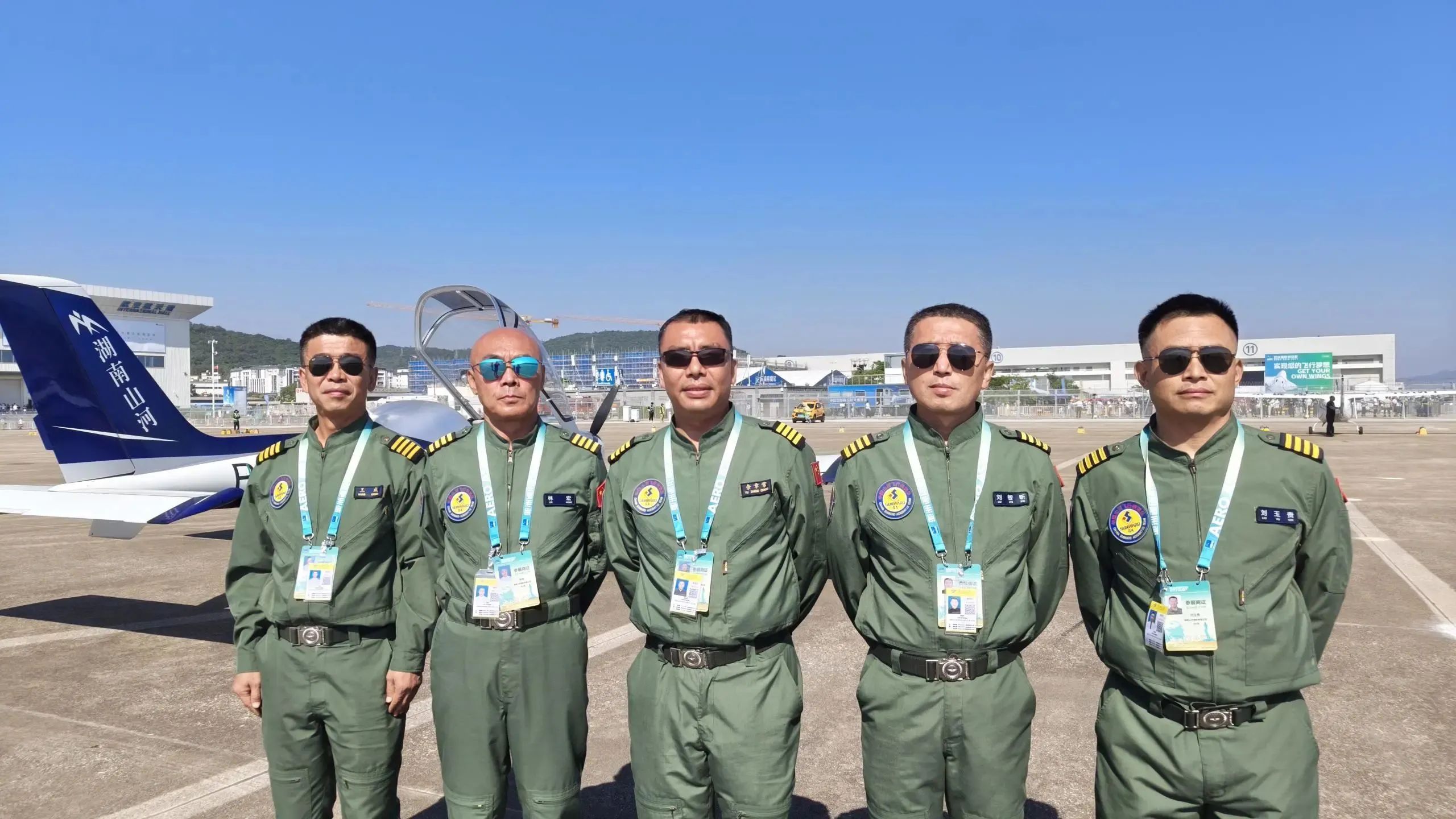 央媒聚焦！一起见证首届亚洲通用航空展上的鸿运国际风范