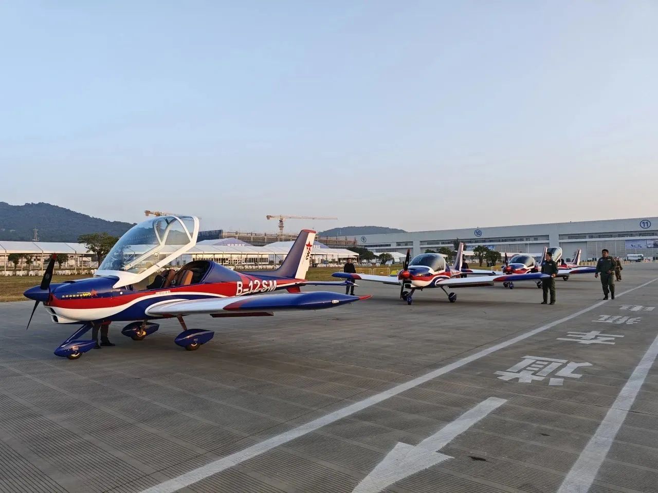 央媒聚焦！一起见证首届亚洲通用航空展上的鸿运国际风范