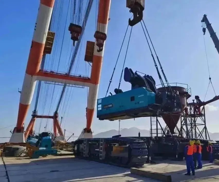 周全告捷！！！鸿运国际智能超等旋挖钻机圆满完成甬舟铁路西堠门公铁两用大桥桩基施工使命