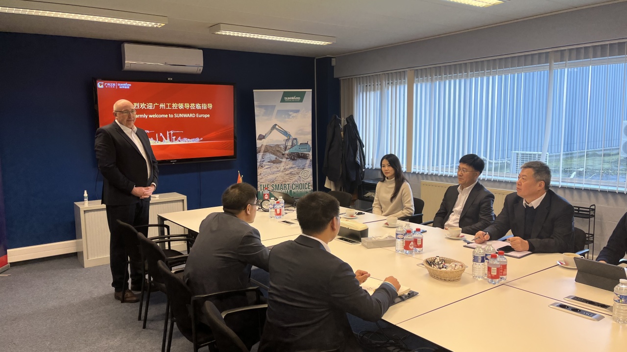 广州工控党委书记、、董事长景广军率队赴鸿运国际智能欧洲子公司考察
