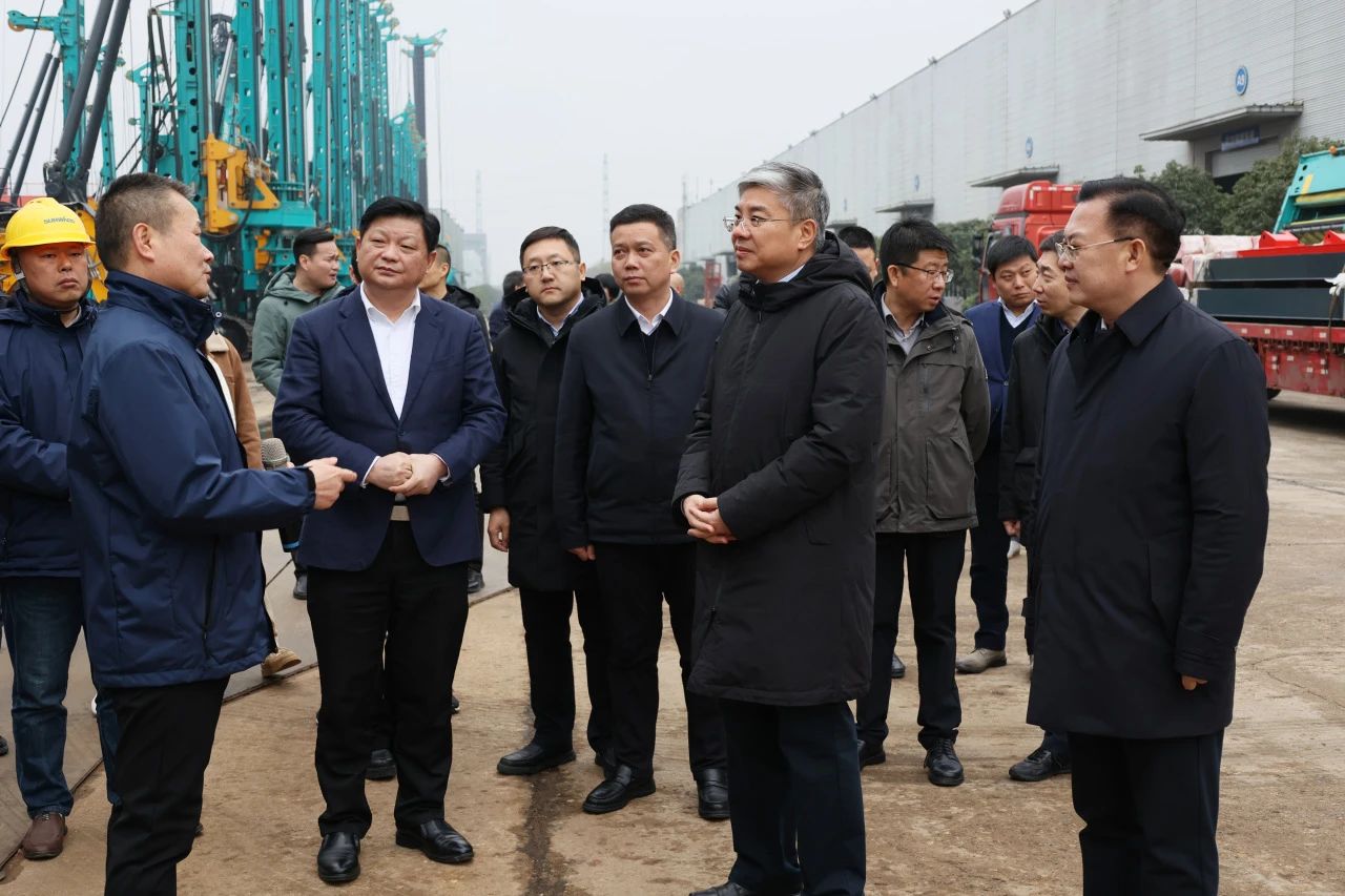 商务部部长助理唐文弘调研鸿运国际智能