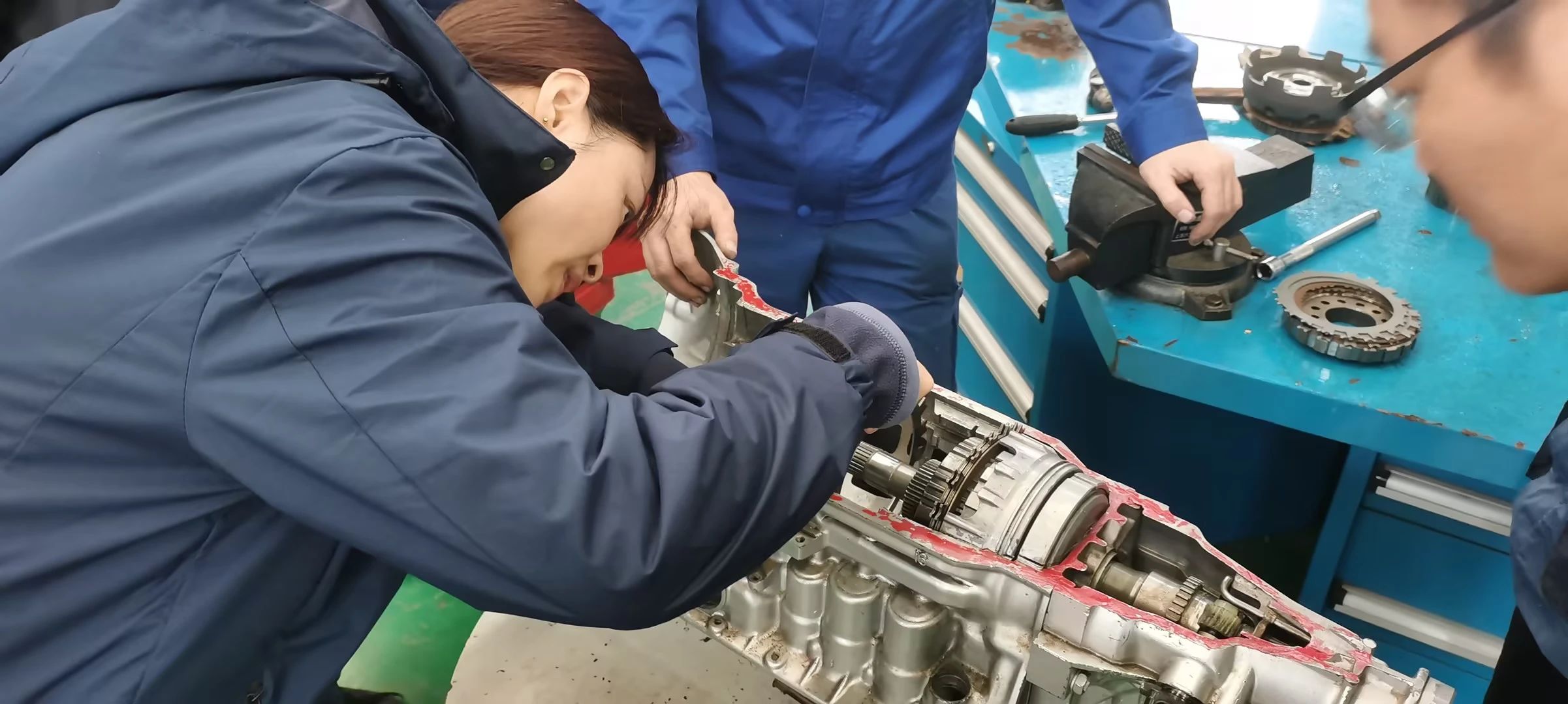 妇女节 | 默默无闻or闪闪发光！她们值得被望见！