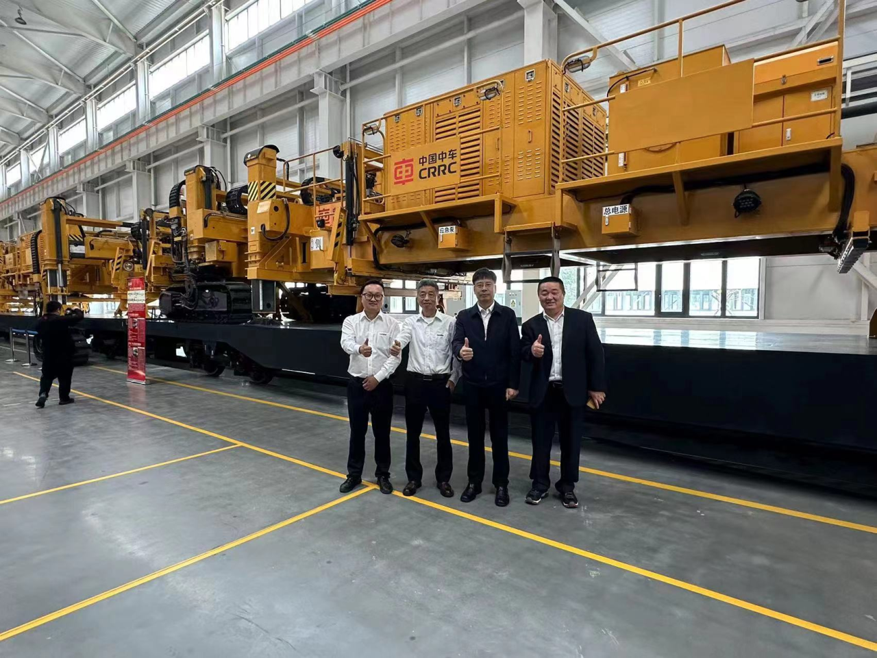 CPH-30J道岔铺换机组全球宣布！！鸿运国际智能与宝鸡中车时代共绘铁路装备新篇章！！