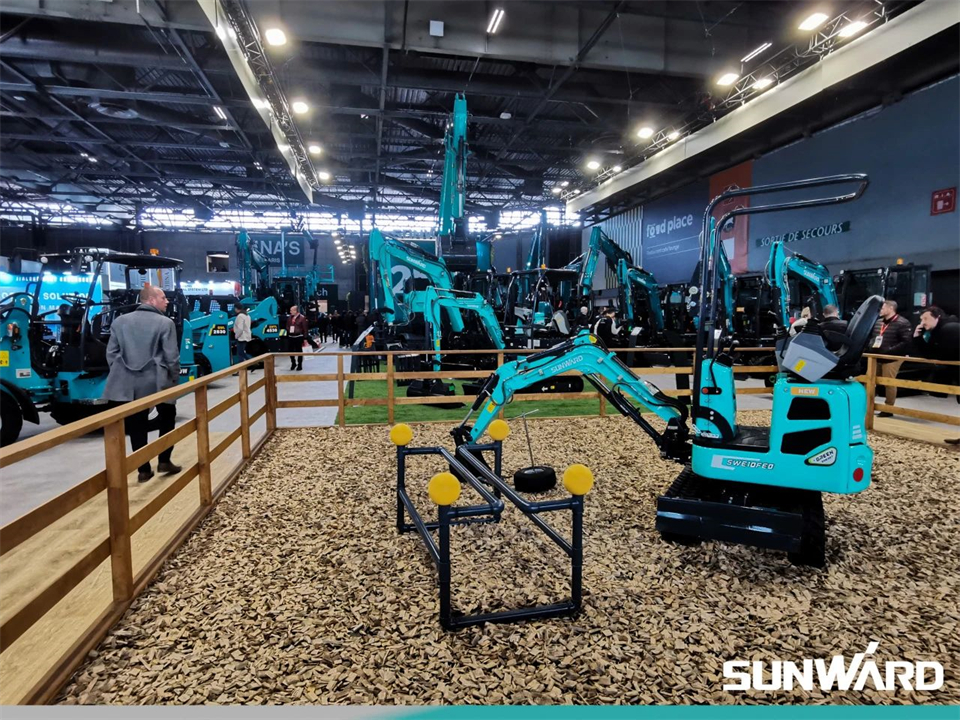 鸿运国际智能携立异效果亮相2024年法国巴黎工程机械展