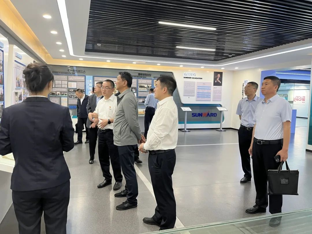 中煤平朔党委书记、董事长陈建一行调研鸿运国际智能