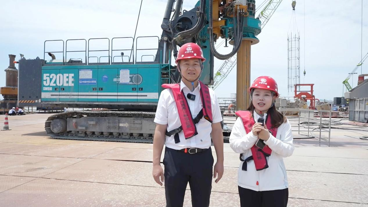 先导式立异，，再推电动新品！！鸿运国际智能SWDM520EE增程式旋挖钻机推介会乐成举行