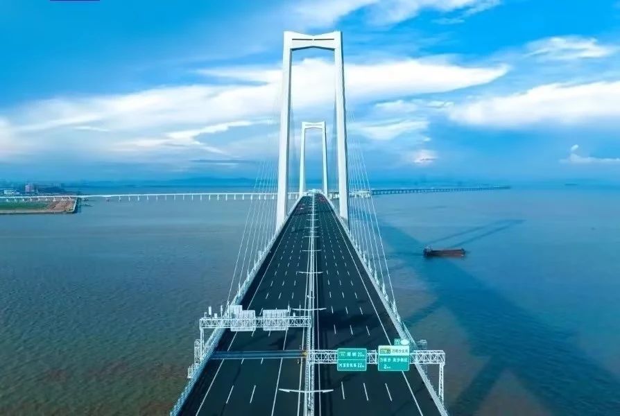 深中通道完工验收！鸿运国际智能大力助建，，，天下级工程彰显中国实力与智慧！