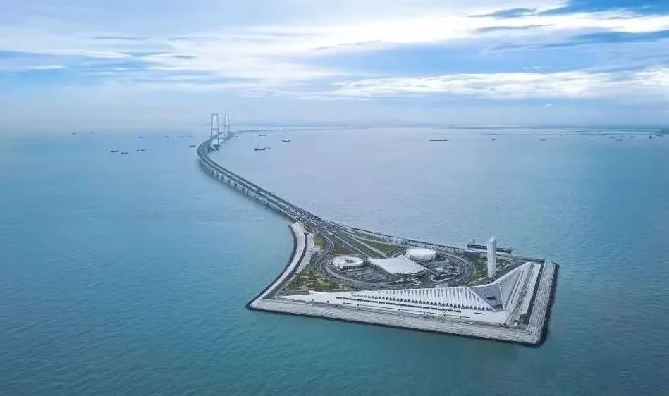 深中通道完工验收！鸿运国际智能大力助建，，，天下级工程彰显中国实力与智慧！