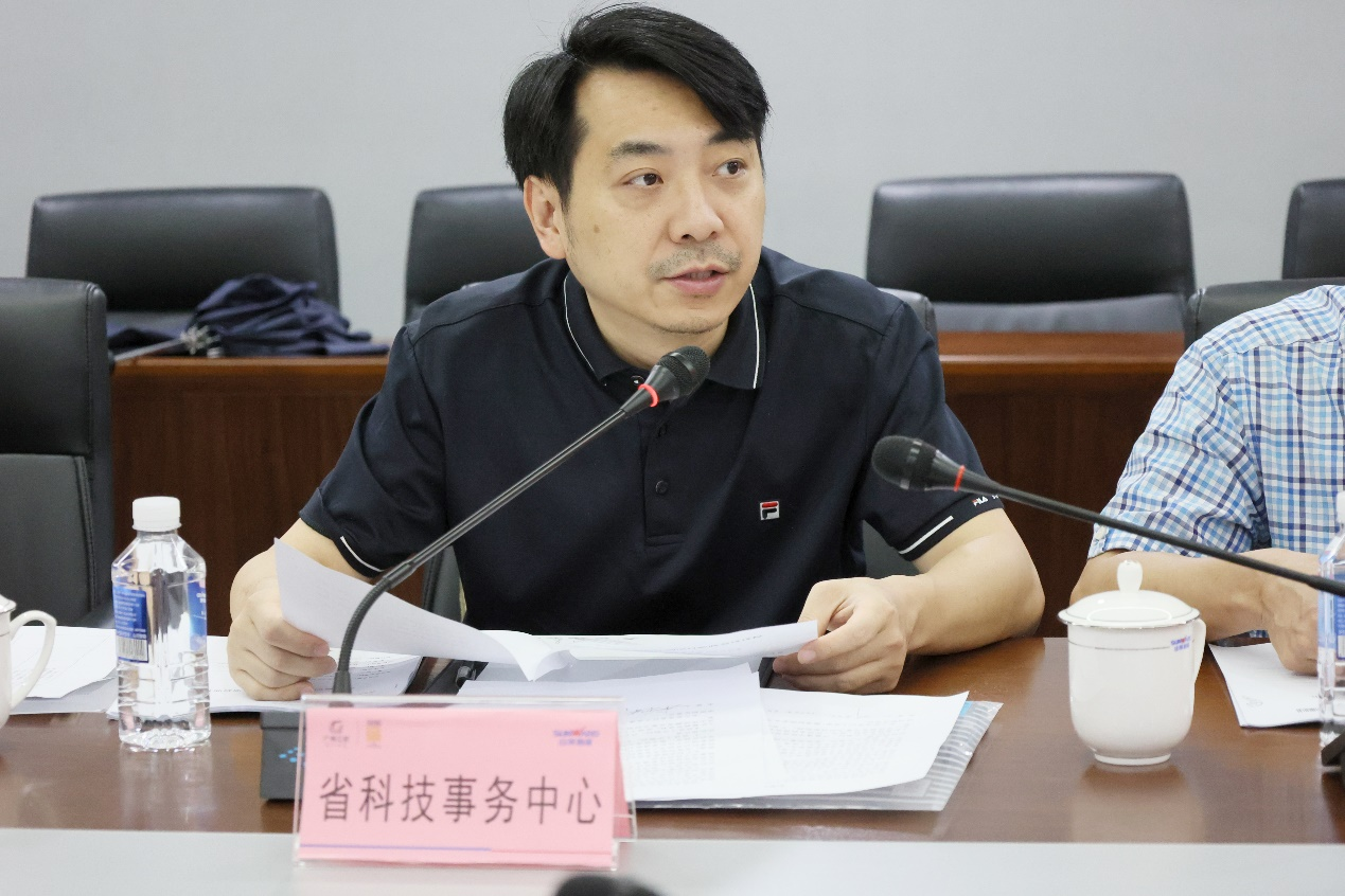 鸿运国际智能“超大型油气管道绿色成套施工装备”项目顺遂通过验收！！