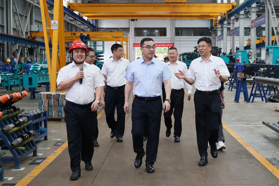 广州工控集团总司理王福铸调研鸿运国际智能生产谋划事情