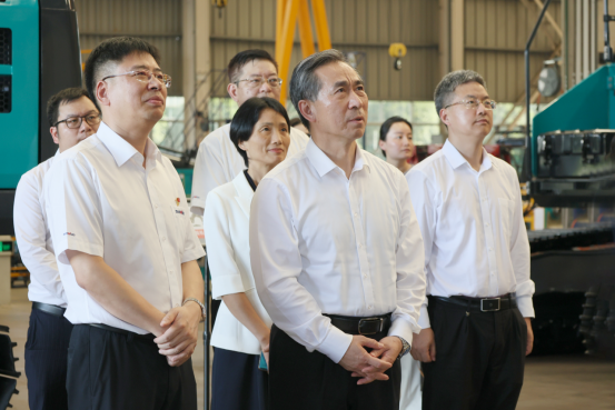 中国贸促会会长任鸿斌调研鸿运国际智能