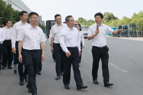 中国贸促会会长任鸿斌调研鸿运国际智能