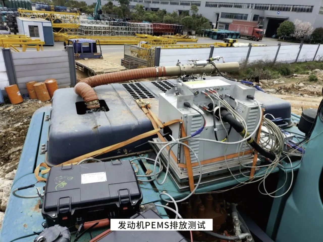 无惧“烤”验，，，鸿运国际试验人在行动