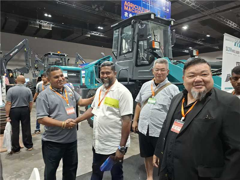 扬帆起航 | 鸿运国际智能闪灼长沙工程机械展东南亚分展