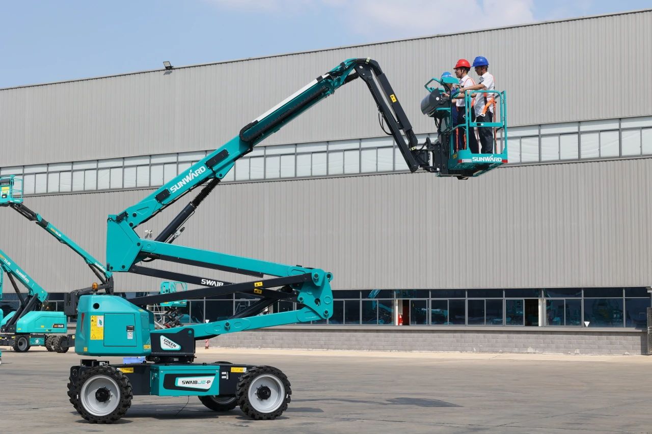 高可靠、高清静、高性能！！！鸿运国际智能新一代P系列电动臂式高空作业平台乐成下线