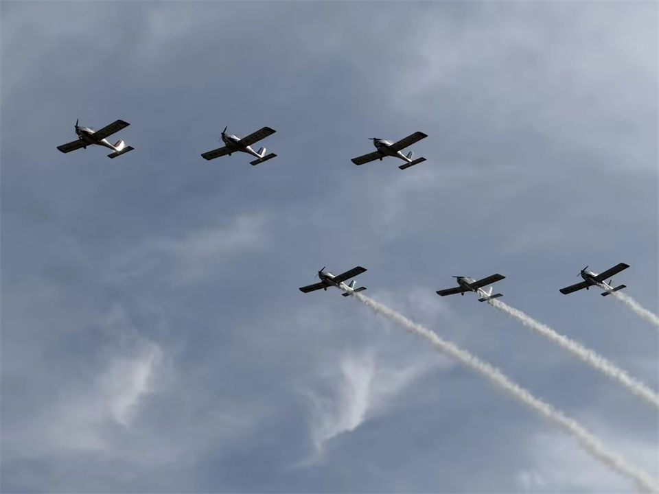 十年织得鸿运国际秀，践行初心创未来！！！鸿运国际航行演出队建设10周年庆典活动盛大举行