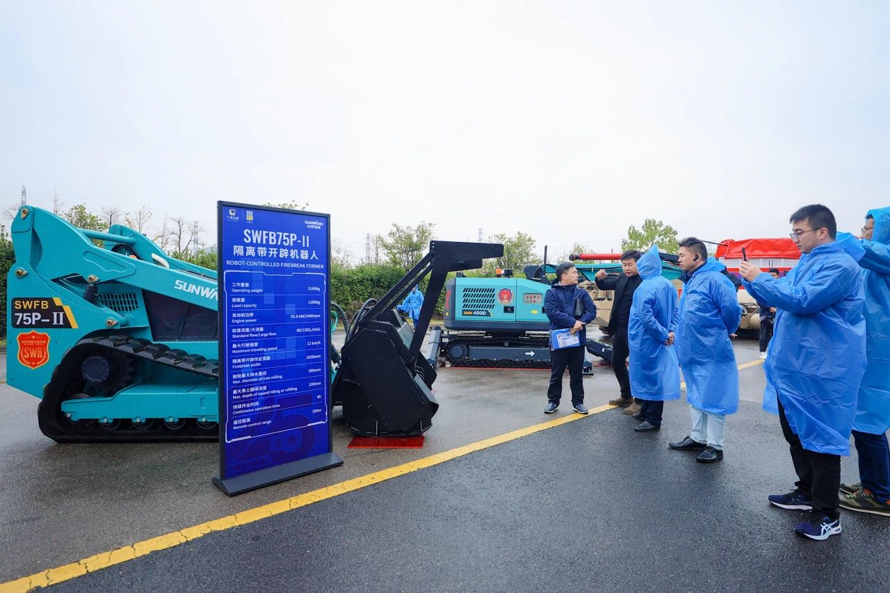 立异引领价值，，，理想成绩未来！！！鸿运国际智能25周年庆典暨全球客户节盛大举行