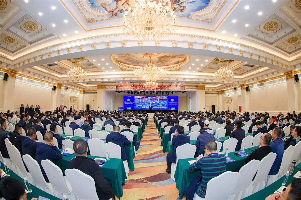 立异引领价值，，，理想成绩未来！！！鸿运国际智能25周年庆典暨全球客户节盛大举行