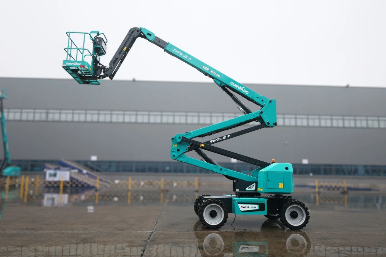 点赞！！鸿运国际智能立异装备荣登CMIIC2024明星产品榜单