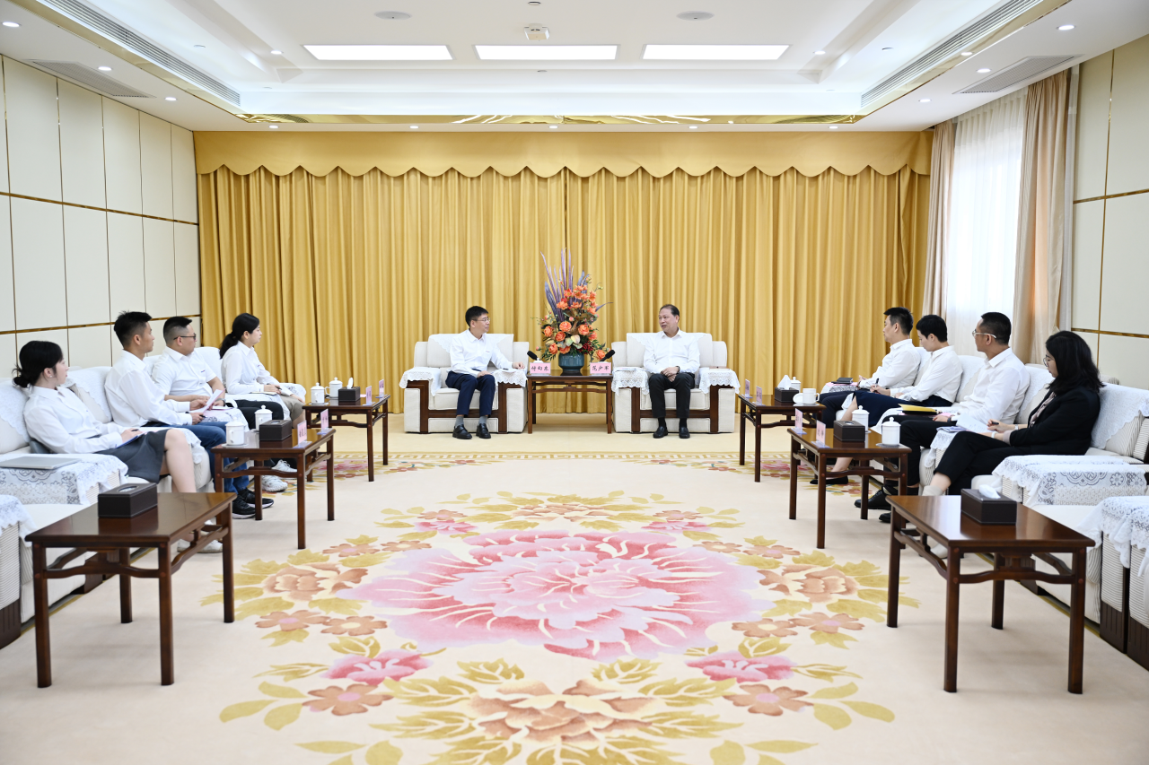 范少军会见鸿运国际智能董事长付向东