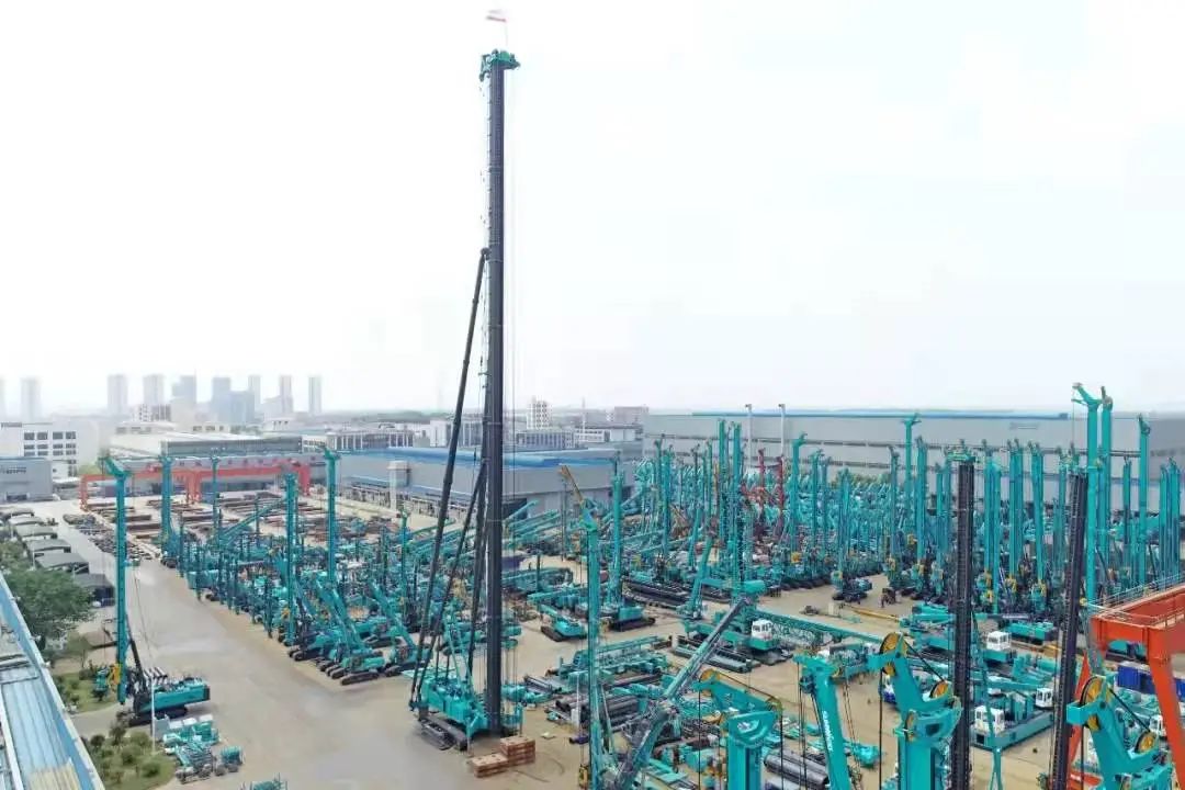 鸿运国际智能高端工程装备智能工厂项目荣获“2024年度中国智能制造最佳应用实践案例”