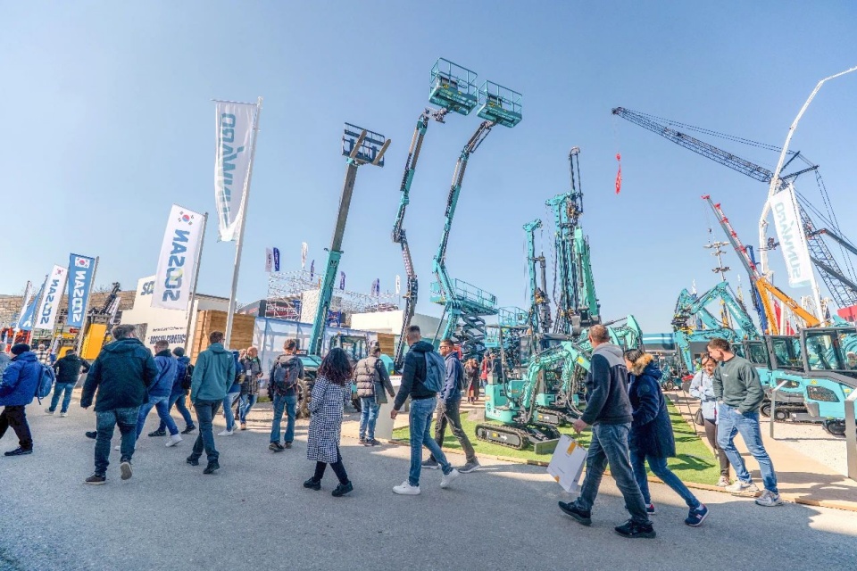 Bauma 2025 | 聚焦2025德国宝马展，，探索鸿运国际智能的立异装备与可持续解决方案