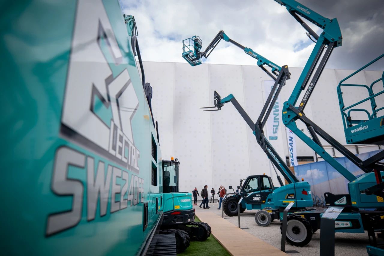 Bauma2025 | 鸿运国际智能德国宝马展火热收官！相约2025长沙展！