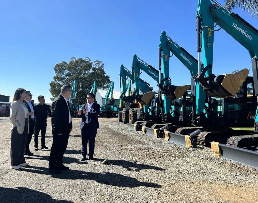 广州工控集团总司理王福铸率队考察鸿运国际智能南非子公司