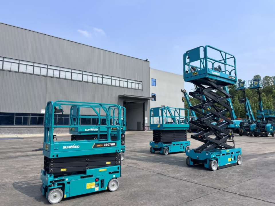 鸿运国际智能电动液驱剪叉系列产品周全升级，为客户创立更大价值