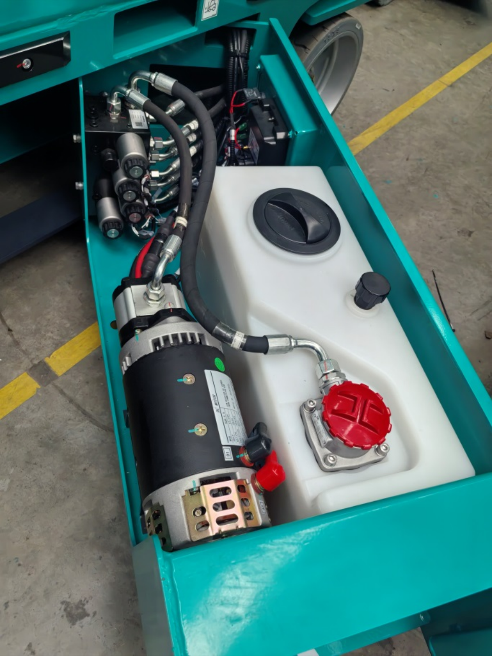 鸿运国际智能电动液驱剪叉系列产品周全升级，为客户创立更大价值