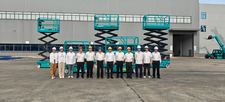 鸿运国际智能电动液驱剪叉系列产品周全升级，为客户创立更大价值