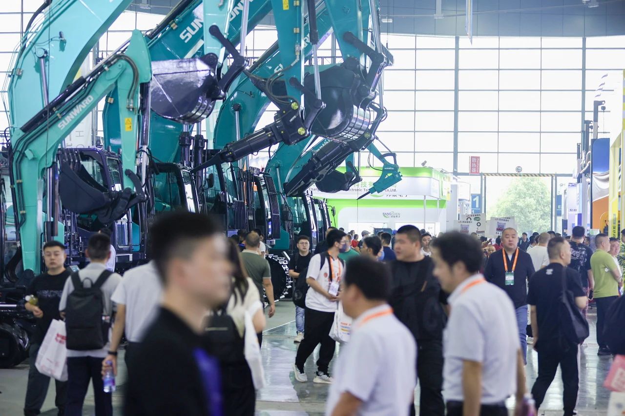 2025 CICEE | 为客户创立价值，鸿运国际智能客户交流会圆满举行