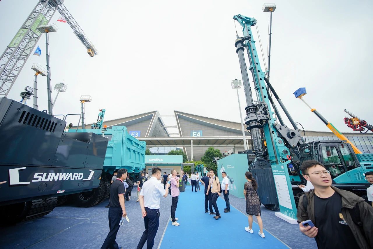 2025 CICEE | 为客户创立价值，鸿运国际智能客户交流会圆满举行