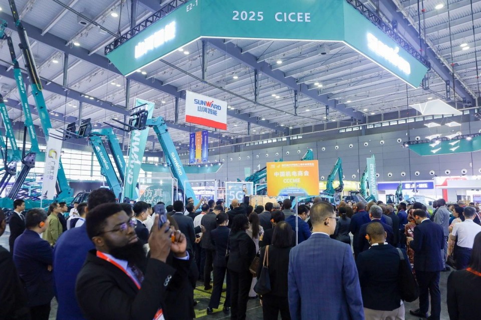 2025 CICEE | 鸿运国际智能实力闪灼2025长沙国际工程机械展